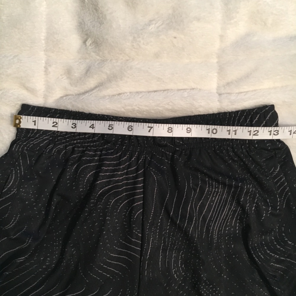 Men’s Nike Shorts - Picture 7 of 8
